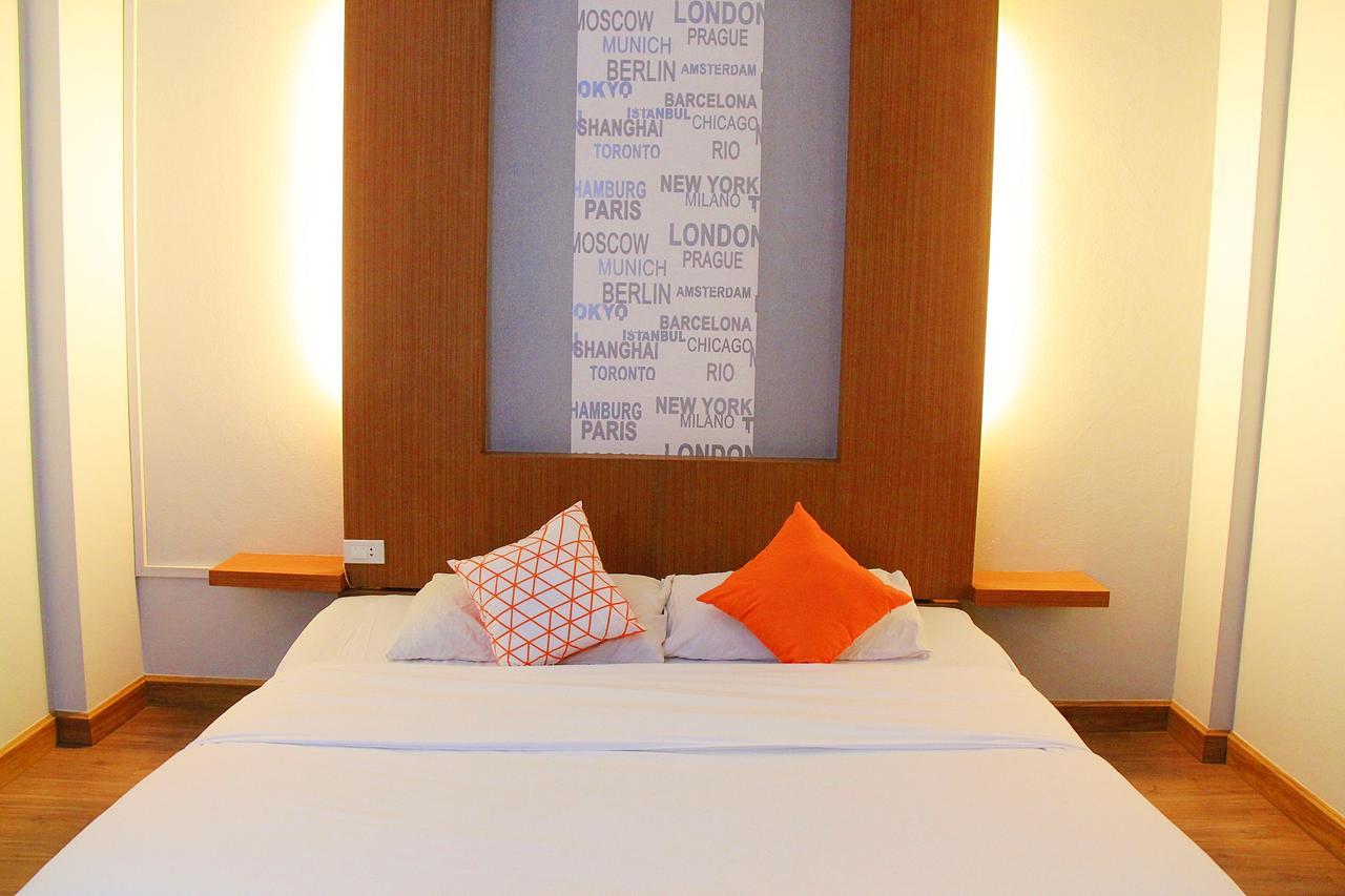 โรงแรมเรือนทิพย์ เชียงราย Ruean Tip Hotel Ngoại thất bức ảnh