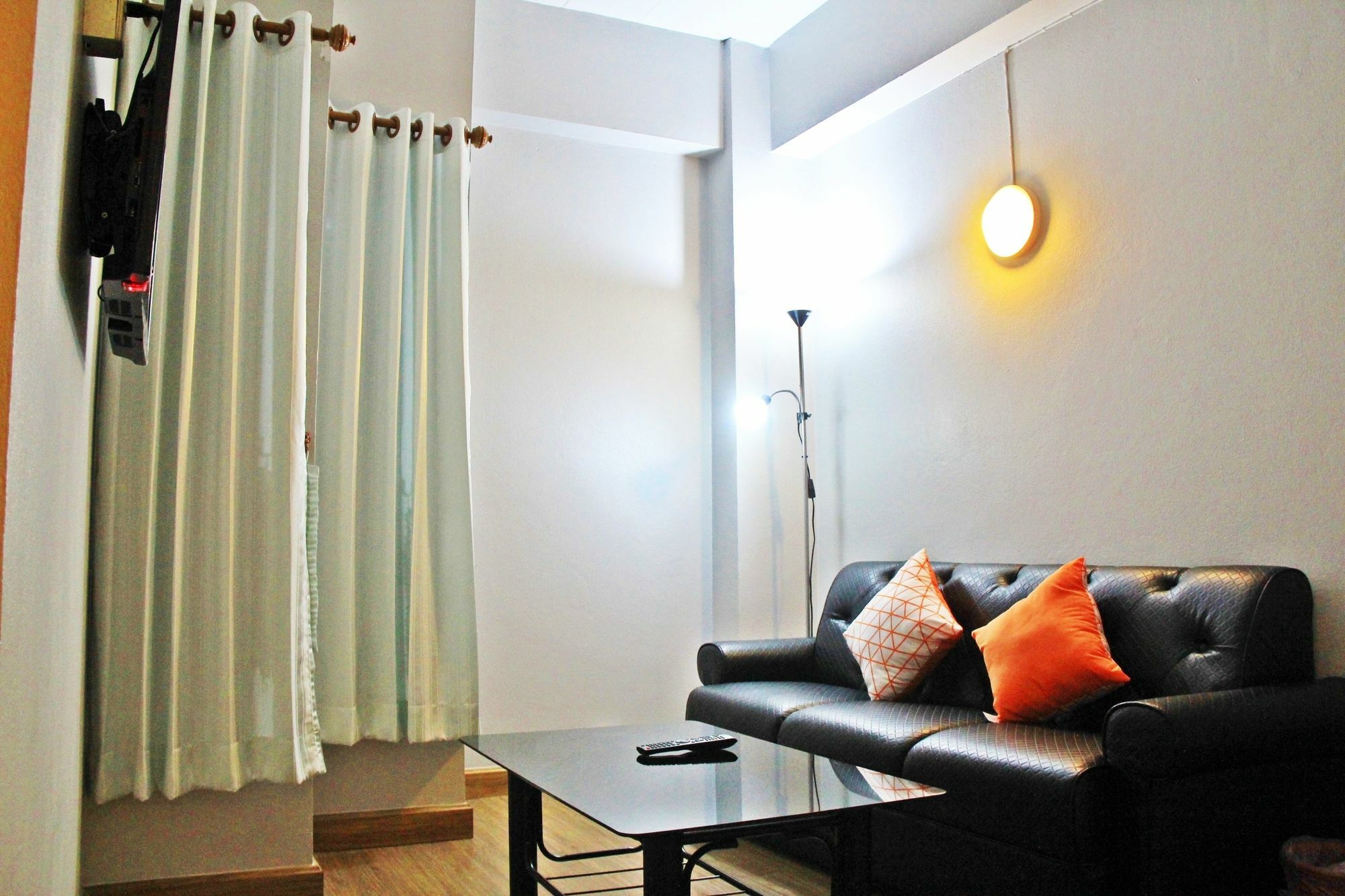 โรงแรมเรือนทิพย์ เชียงราย Ruean Tip Hotel Ngoại thất bức ảnh